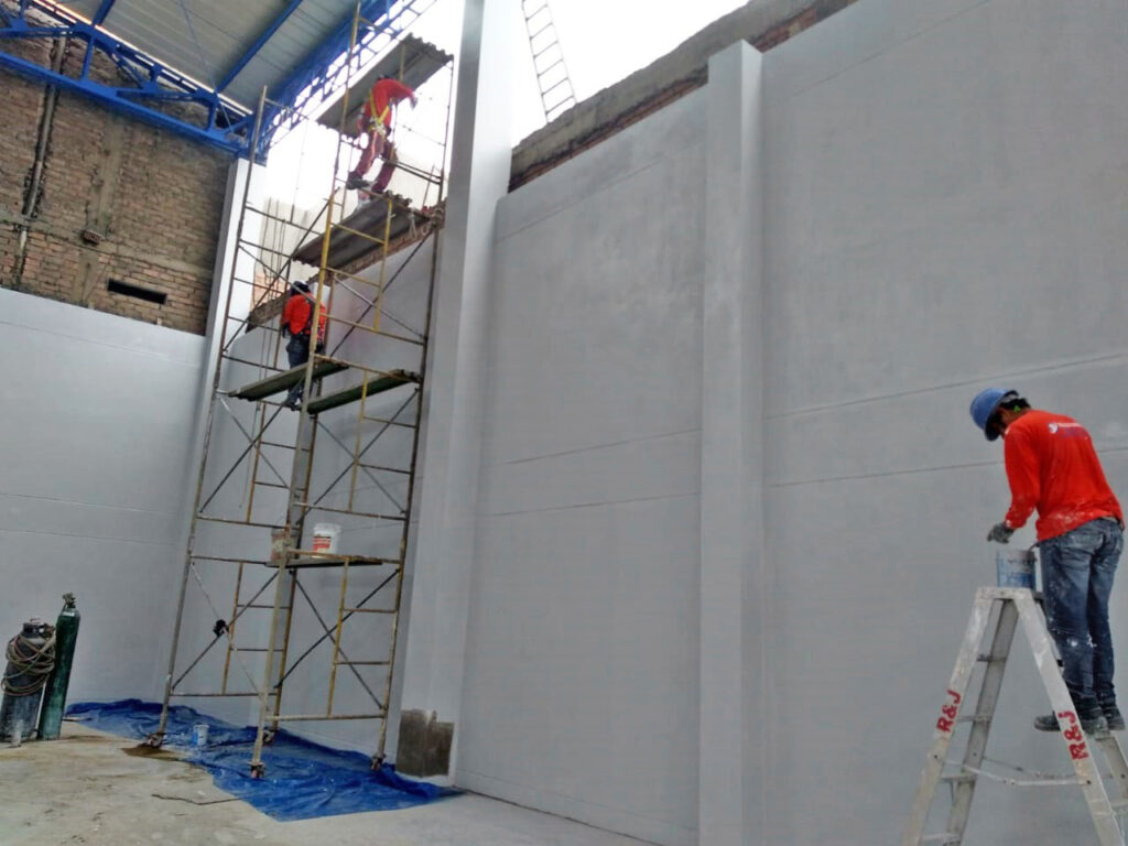 Pintado de instalaciones de instituciones